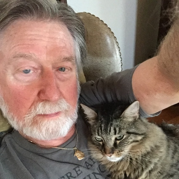 Profile Picture of Richard Dahlem (@drredvet) on Poshmark