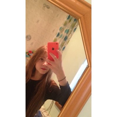 Profile Photo of Layla Carswell (@laylacarswellx) on Twitter