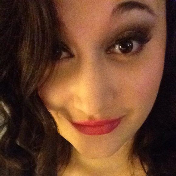 Profile Picture of Lisa Piraino (@lisapisa339) on Poshmark