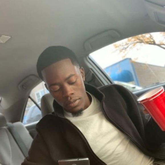 Profile Picture of Zach Freeman (@zachfreeman365) on Poshmark