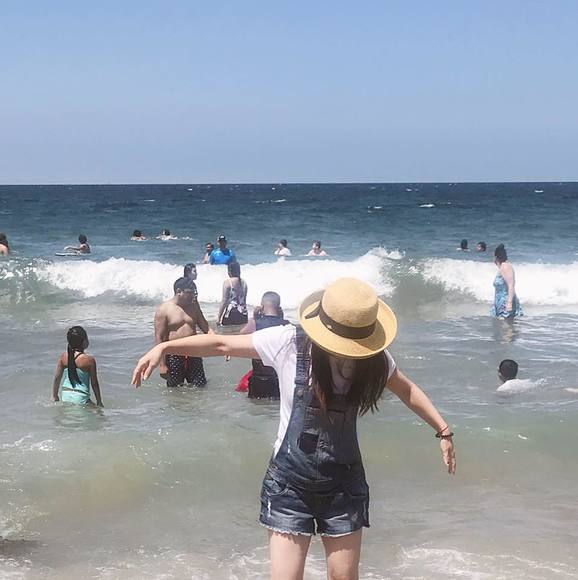 Profile Picture of Bora Lee (@borajoyce) on Poshmark