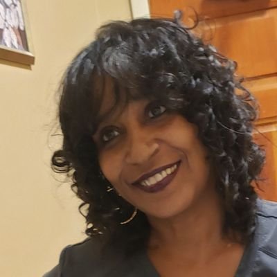 Profile Picture of Nadine Thomas (@derrell111) on Twitter