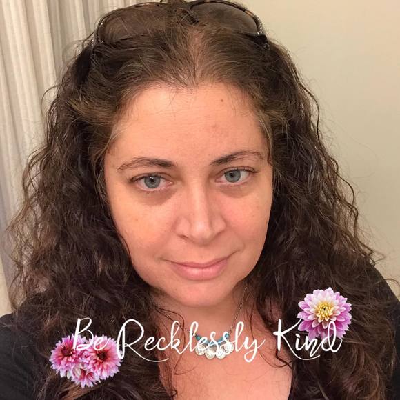 Profile Picture of Jennifer Harryman (@mercedesx1) on Poshmark