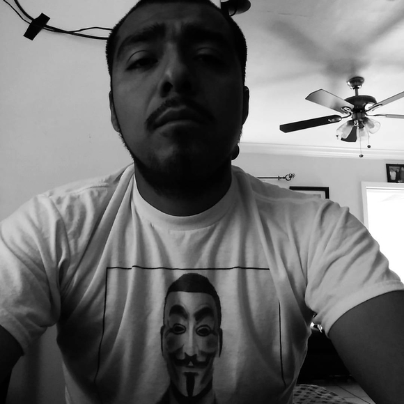 Profile Picture of Omar Blanco (@turo90) on Poshmark