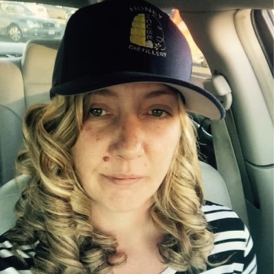 Profile Picture of Tosha Long (@Pawshtosha) on Twitter