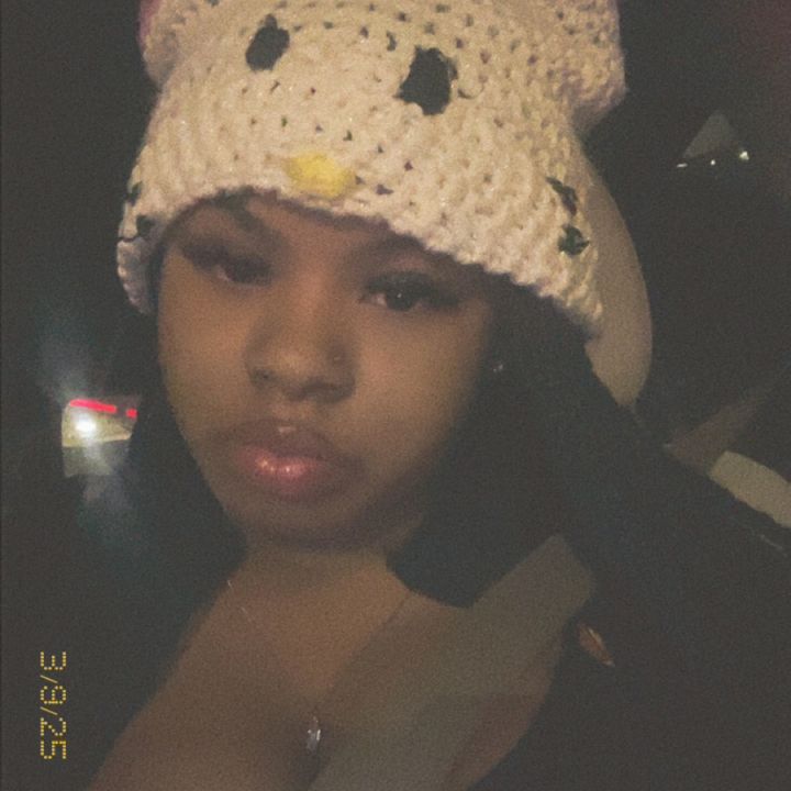 Profile Picture of Lisa (@lisaaadatthang) on Tiktok