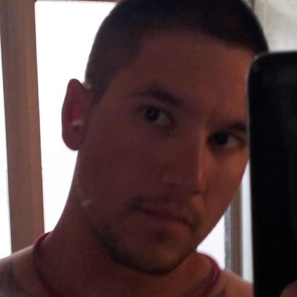 Profile Picture of Alexander Macias (@macias432) on Poshmark