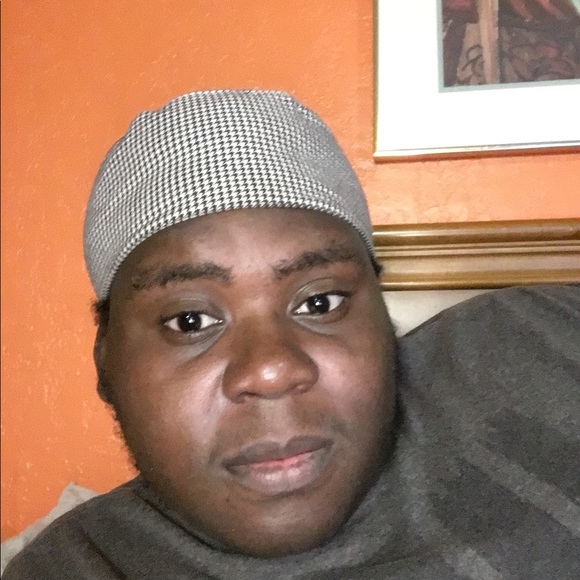 Profile Picture of Zachary Hart (@zjhart97) on Poshmark