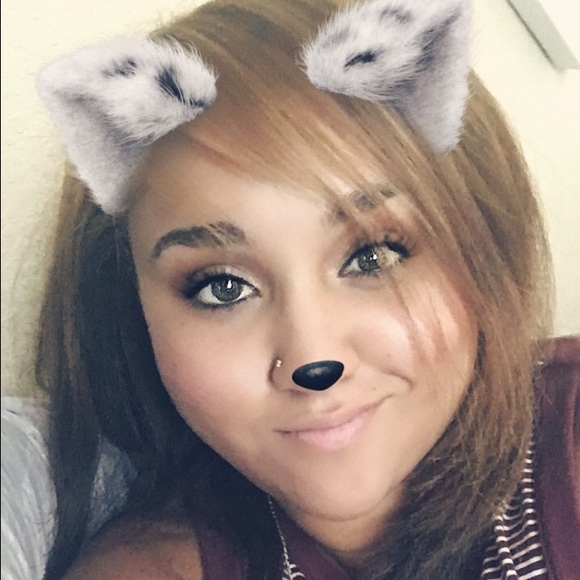 Profile Picture of Raven Matthews (@rambo1116) on Poshmark