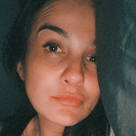 Profile Picture of Sarah Araoz (@sariita_f89) on Poshmark