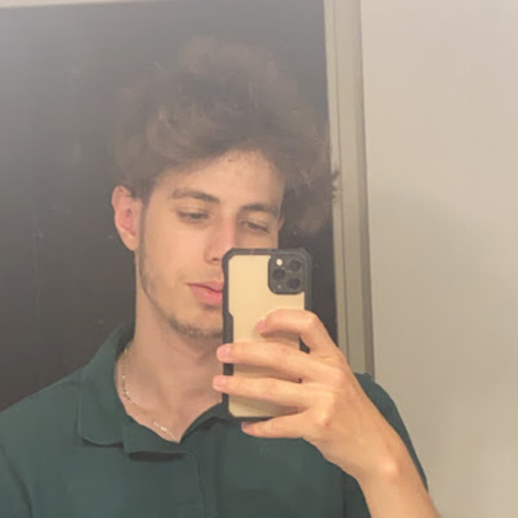 Profile Picture of Yanis Benakli (@yanisbenakli00) on Poshmark