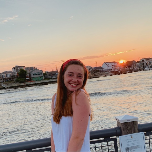 Profile Picture of Sophia Desisto (@sophiadesisto) on Poshmark