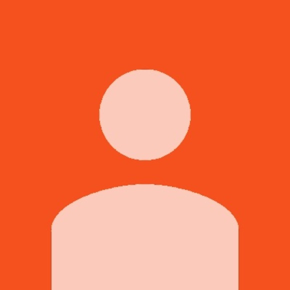 Profile Picture of Caroline Nguyen (@carolinenguy369) on Poshmark