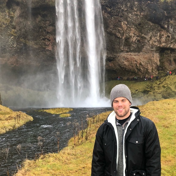 Profile Picture of John Mcleod (@johnmcleod2225) on Poshmark