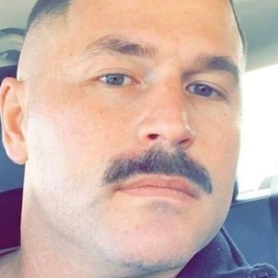 Profile Picture of Stephen Burleson (@Whoami70763572) on Twitter