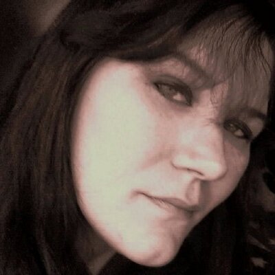 Profile Picture of Elizabeth Thacker (@Balze2011) on Twitter