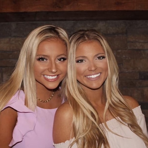 Profile Picture of Savannah Droxler (@savtay17) on Poshmark