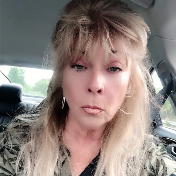 Profile Picture of Patricia Hussey (@cuppycat) on Poshmark