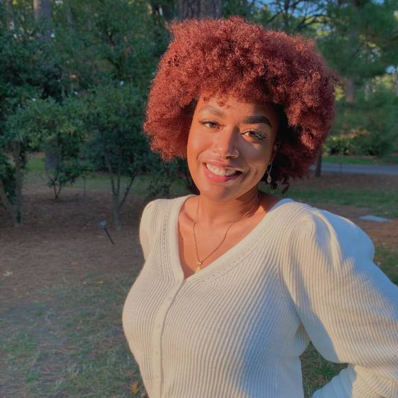 Ariyana Olds - Poshmark Profile Picture of Ariyana Olds (@ariyanaolds) on Poshmark