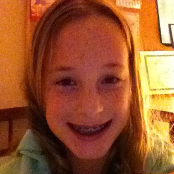 Profile Picture of Erin Colbert (@colbygal43) on Poshmark