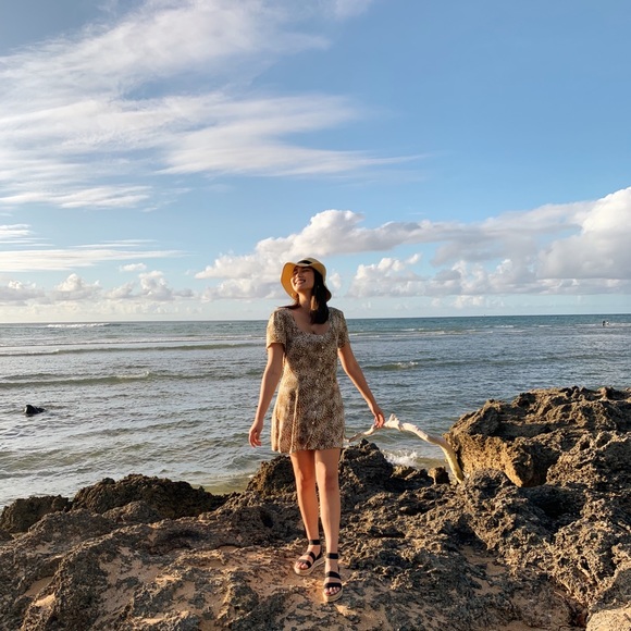 Akemi Davies - Poshmark Profile Picture of Akemi Davies (@akemidavies) on Poshmark