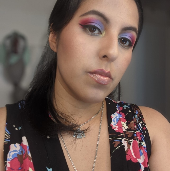 Profile Picture of Carla Griffis (@stelladives) on Poshmark