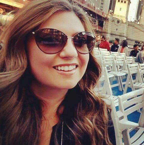 Profile Picture of Mari Binley (@858mari) on Poshmark