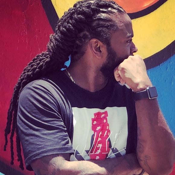 Profile Picture of Corey Pearson (@coreyp82) on Poshmark