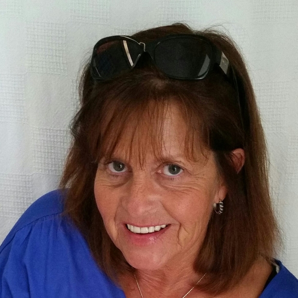 Profile Picture of Dawn Haines tarantino (@mlssy101) on Poshmark