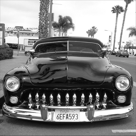 Michael Miera - Poshmark Profile Picture of Michael Miera (@mikesaleen0320) on Poshmark