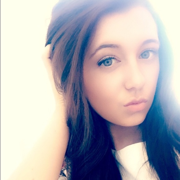Profile Picture of Grace Blatnik (@babymoneyg) on Poshmark