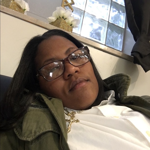 Profile Picture of Dominique Starks (@216nikk) on Poshmark