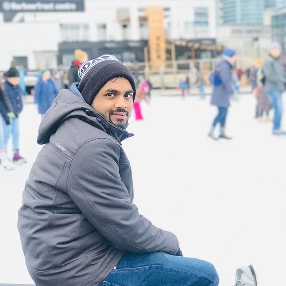 Profile Picture of Malik Fahad (@fahadmalik996) on Poshmark