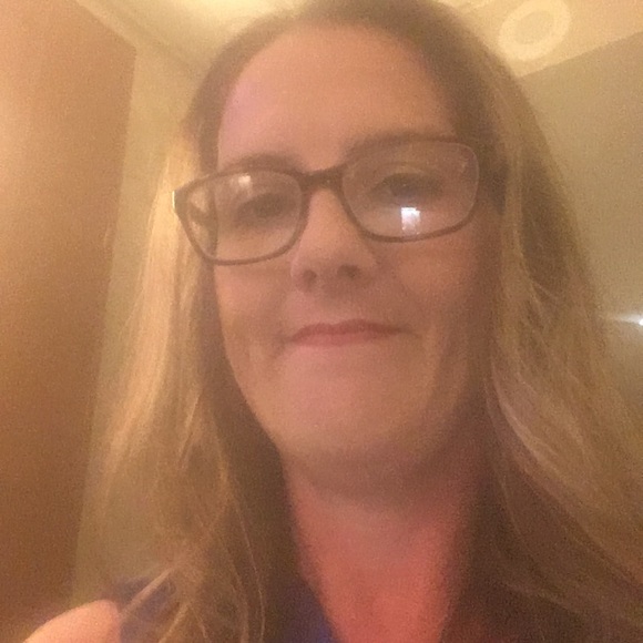 Profile Picture of Stacey Ragains (@sragains41) on Poshmark