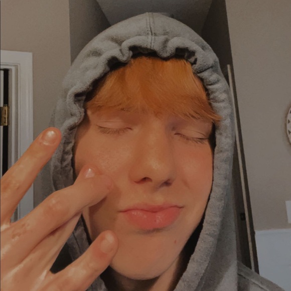 Profile Picture of Brady Daniel (@bradyd1105) on Poshmark