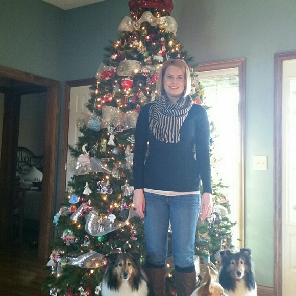 Profile Picture of Amanda Cissell (@cissell120) on Poshmark