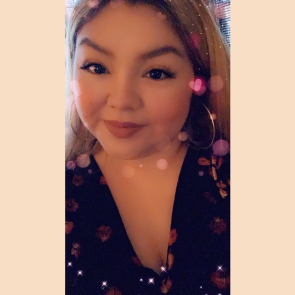 Profile Picture of Erica Arce (@arceerica) on Poshmark