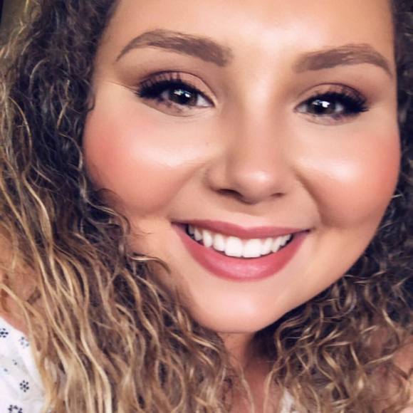 Michaela Wainwright - Poshmark Profile Picture of Michaela Wainwright (@w_michaela44) on Poshmark