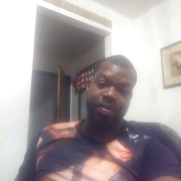 Profile Picture of Darnell Pearson (@boog567) on Poshmark