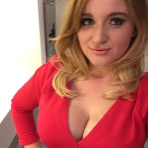 Profile Picture of Rebecca Carson (@beccacarson94) on Twitter