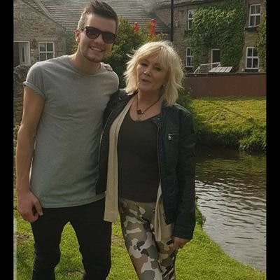Profile Picture of UniquelyJoanna (@uniquelyJoanna) on Twitter