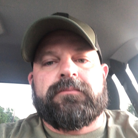 Profile Picture of Brian Beagles (@brianbeagles) on Poshmark