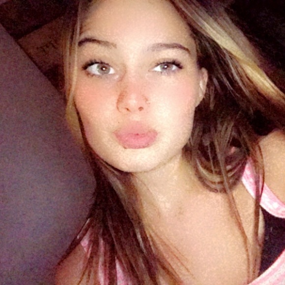 Profile Picture of Maria Sigala (@mariasigala533) on Poshmark