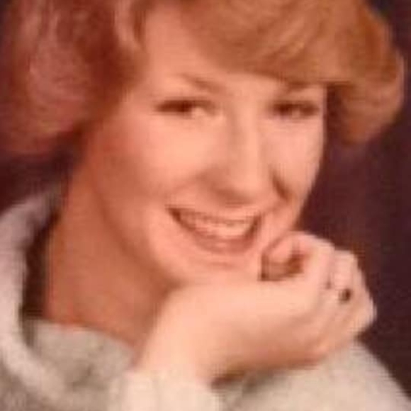 Profile Picture of Paula Gorajec (@paulag53) on Poshmark