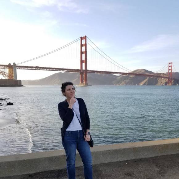 Profile Picture of Evelyn Fernandez (@eviern) on Poshmark