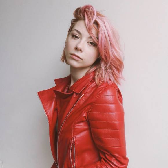 Profile Picture of Hannah Kolb (@fashi0naddict) on Poshmark