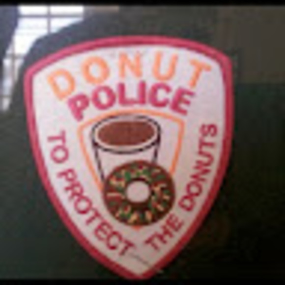 Profile Picture of Michael Lyon (@michaellyon375) on Poshmark