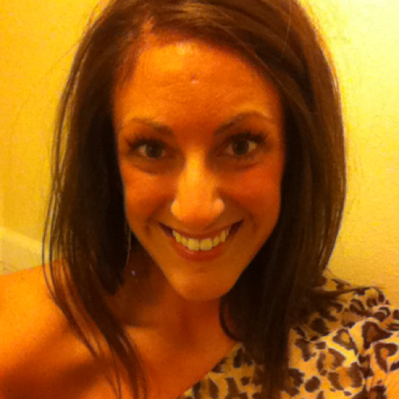Profile Picture of Claire Slagel (@cesss) on Poshmark