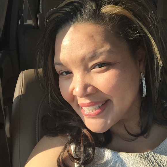 Profile Picture of Ann Stevenson (@kennann33) on Poshmark