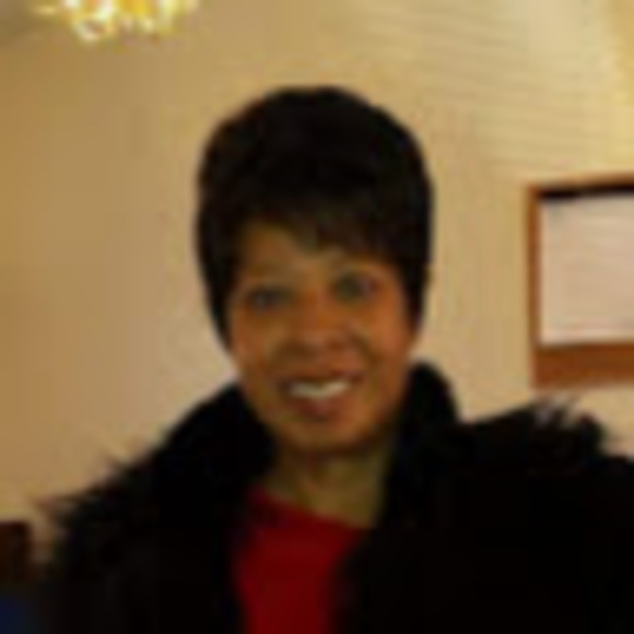 Profile Picture of Lorene Jordan (@loreneromeo) on Poshmark